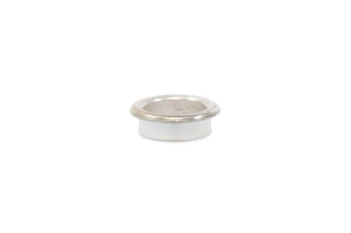 Open hole retaining - hole,
