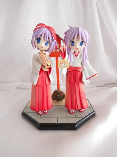 Lucky star kagami - kagami, tsuka